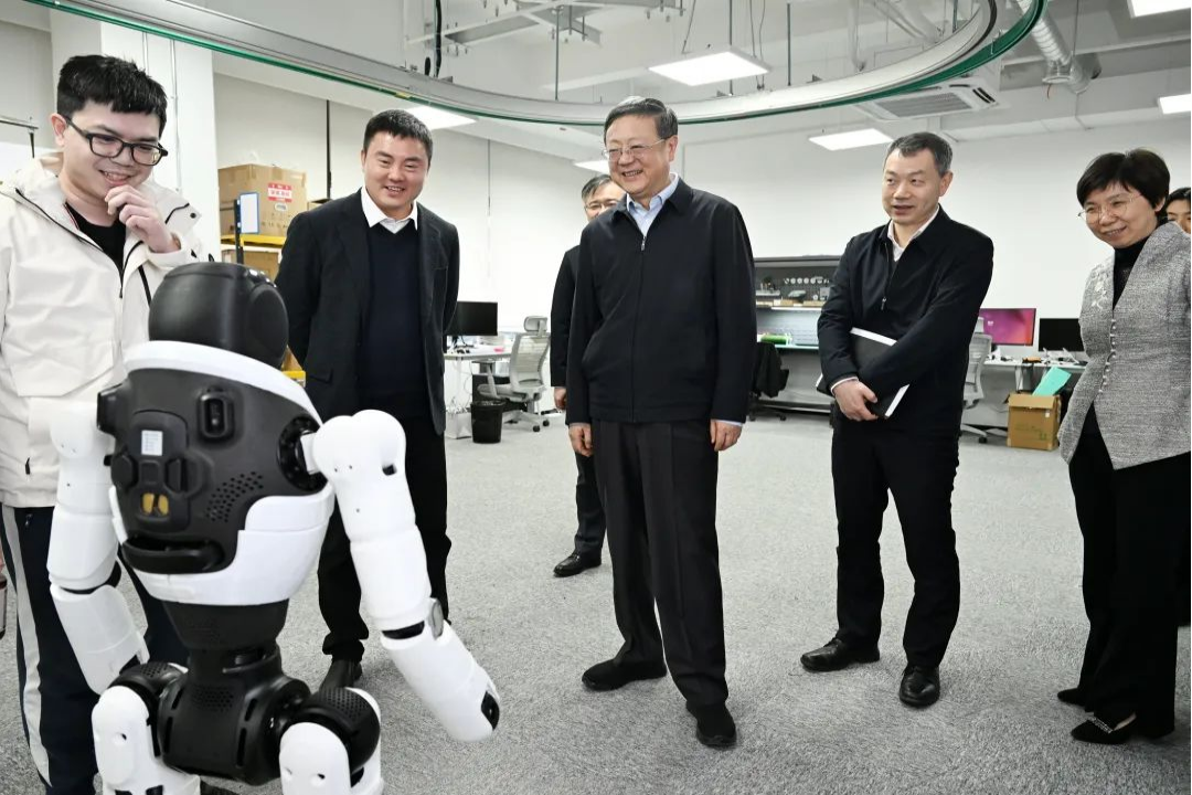 上海市委书记陈吉宁专题调研星空国际体育机器人